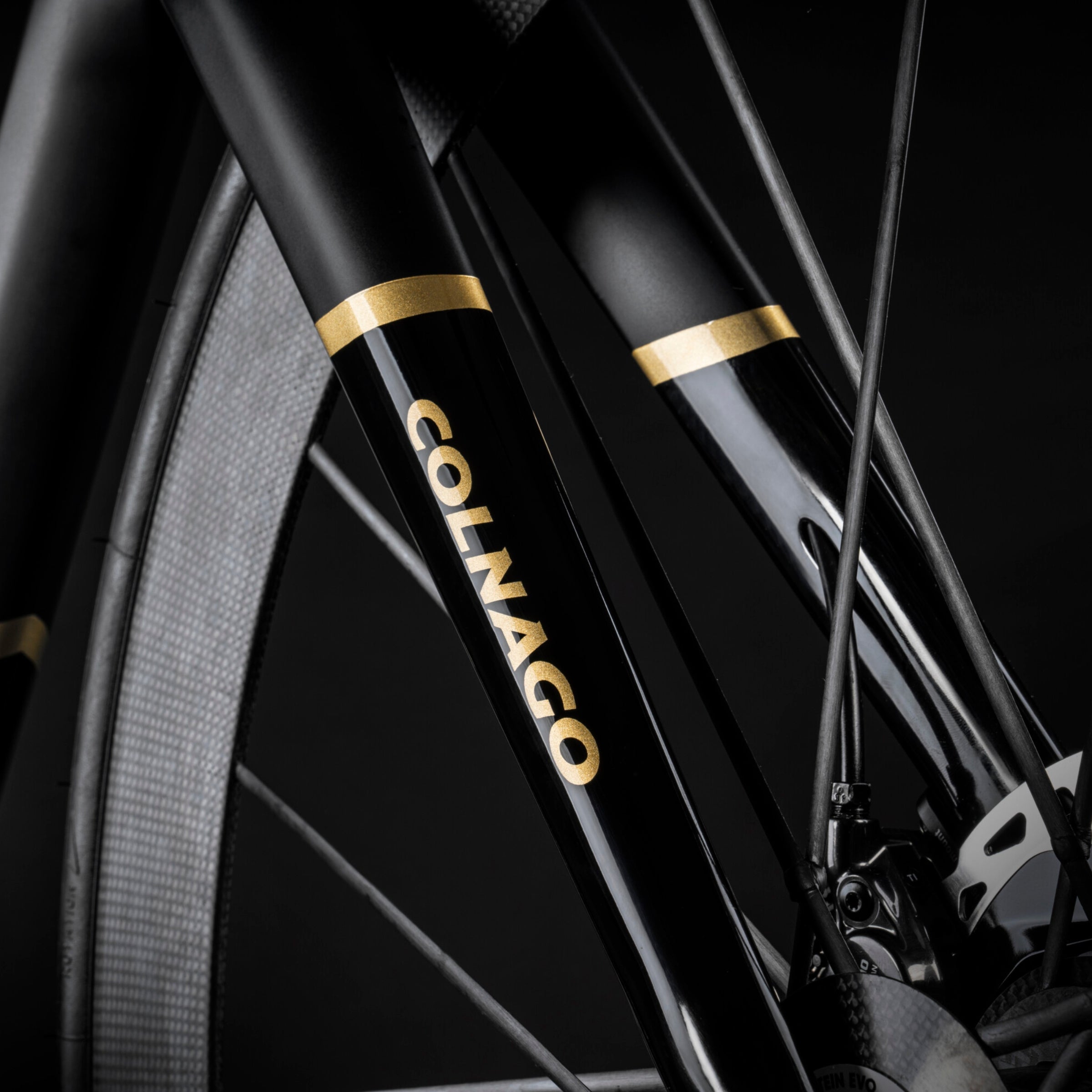 Colnago C68 Titanium Disc Road 2024 (Farbe HTBK) – Komplettaufbau