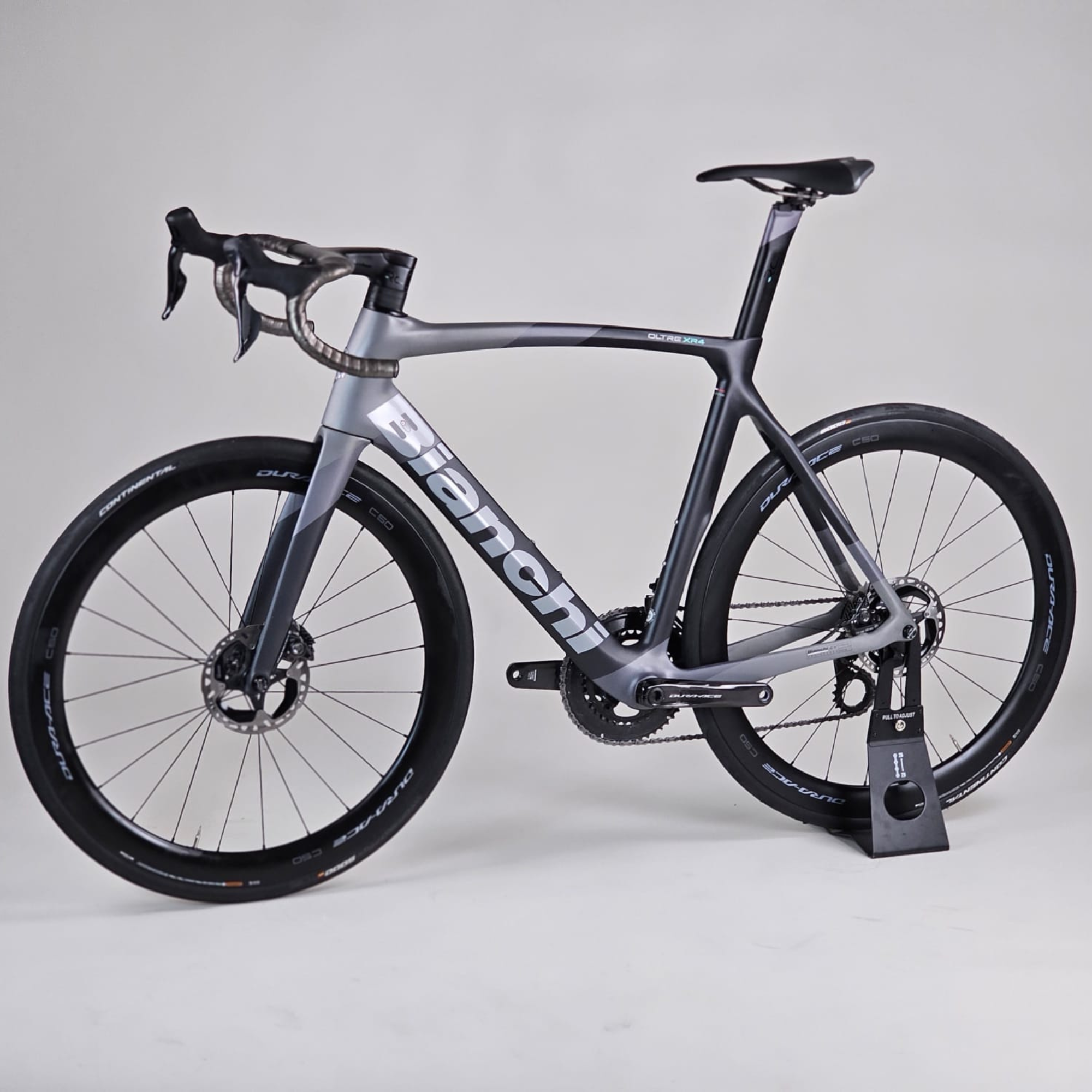 Bianchi Oltre XR4 racing bike Shimano Dura Ace R9270 Di2 size 61