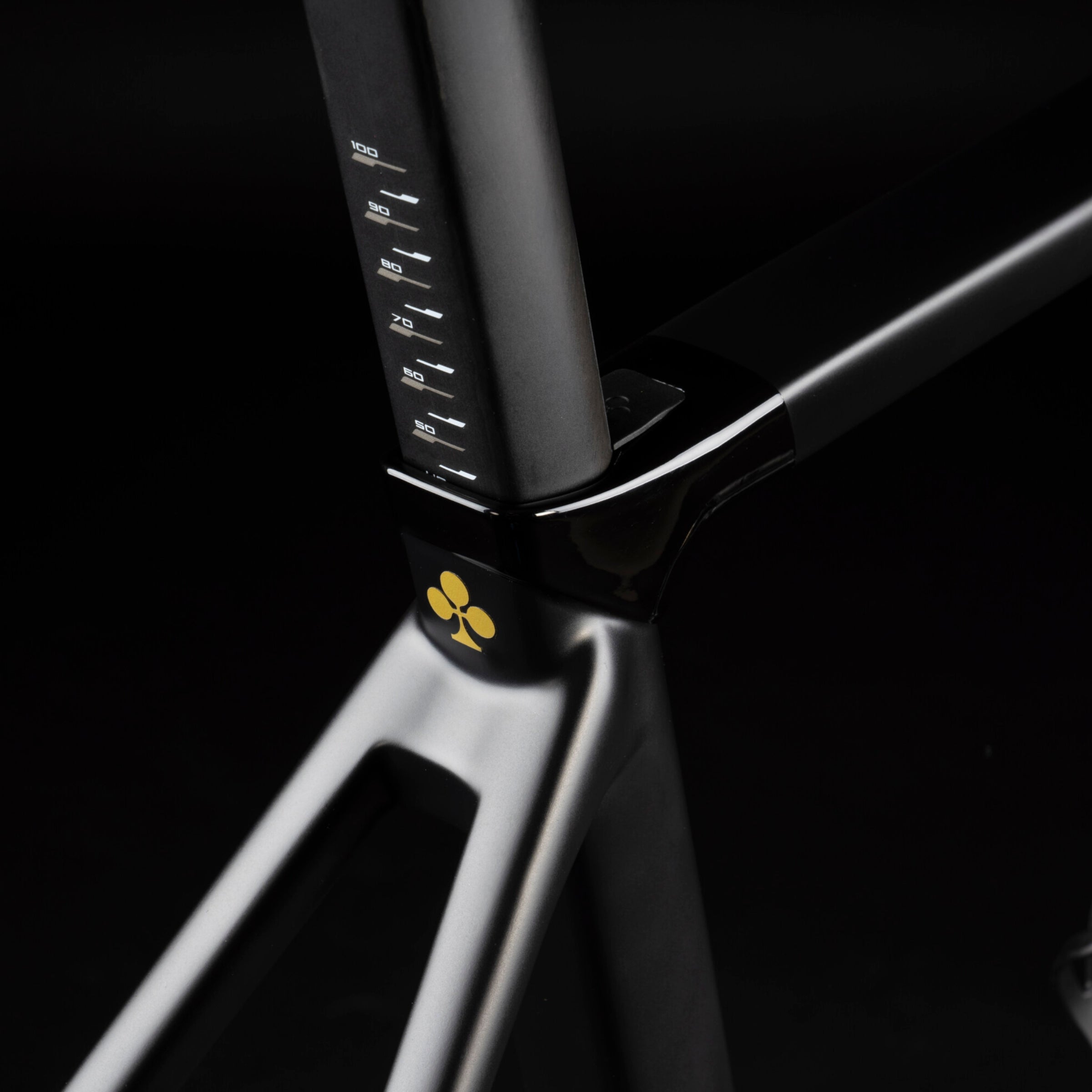 Colnago C68 Titanium Disc Road 2024 (Farbe HTBK) – Komplettaufbau