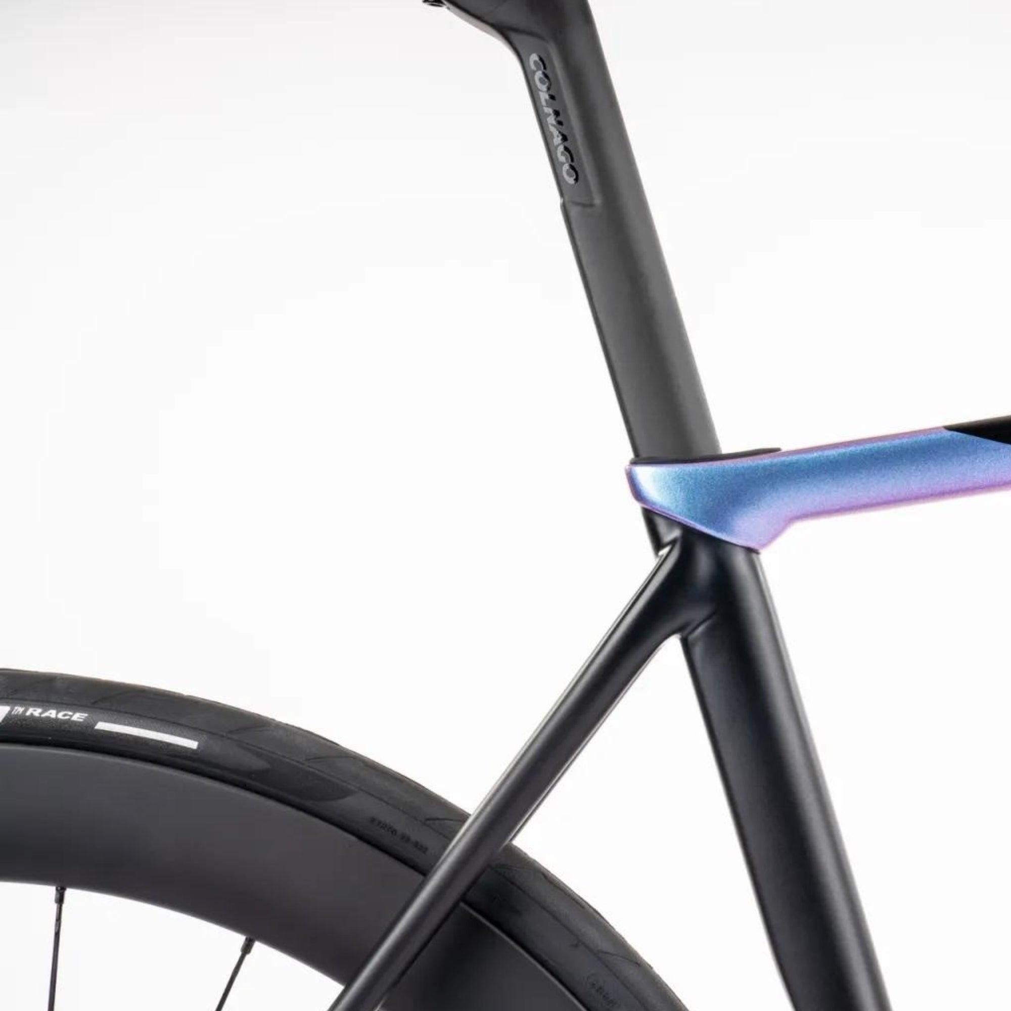 Colnago C68 Road 2024 Disc (Farbe Aurora HRAU) – Komplettaufbau