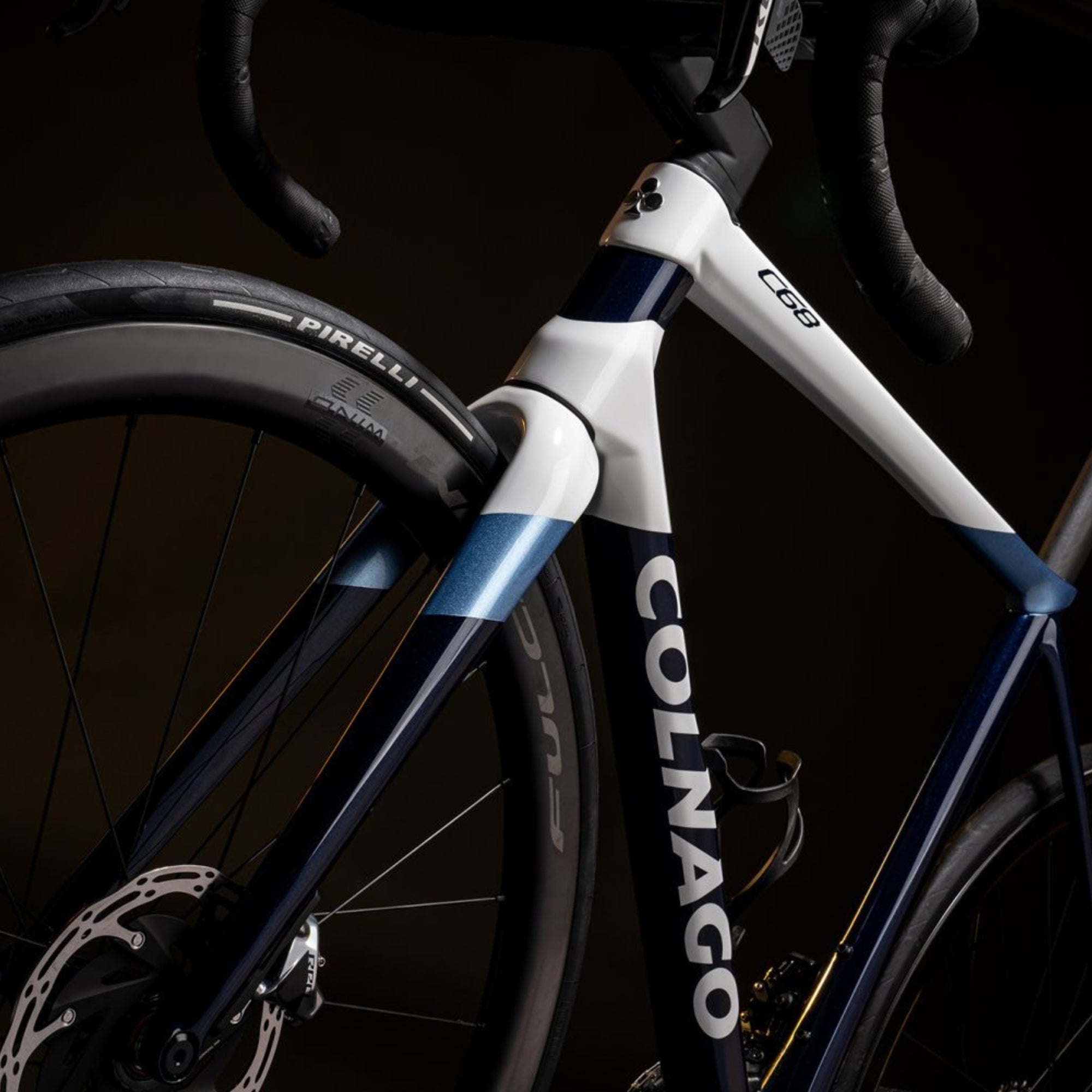 Colnago C68 Road 2024 Disc (Farbe HRBB) – Komplettaufbau
