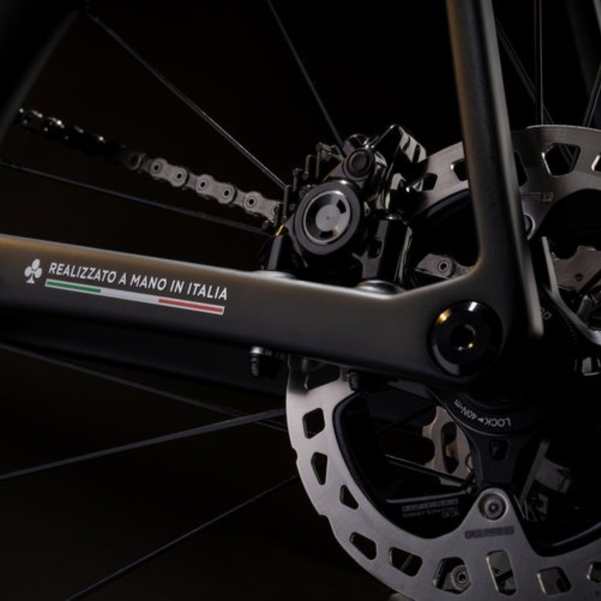 Colnago C68 Road 2024 Disc (Farbe HRRG) – Komplettaufbau