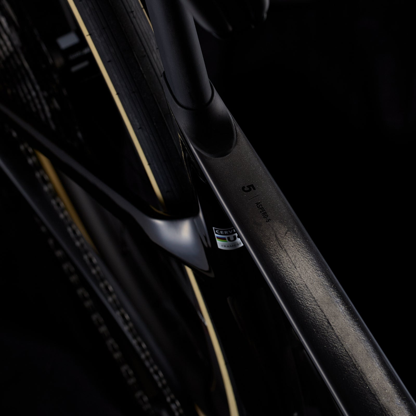 Cervélo Aspero-5 GRX RX825 Di2 1 (Kleur Five Black / zwart) Gravel Bike - Complete bouw