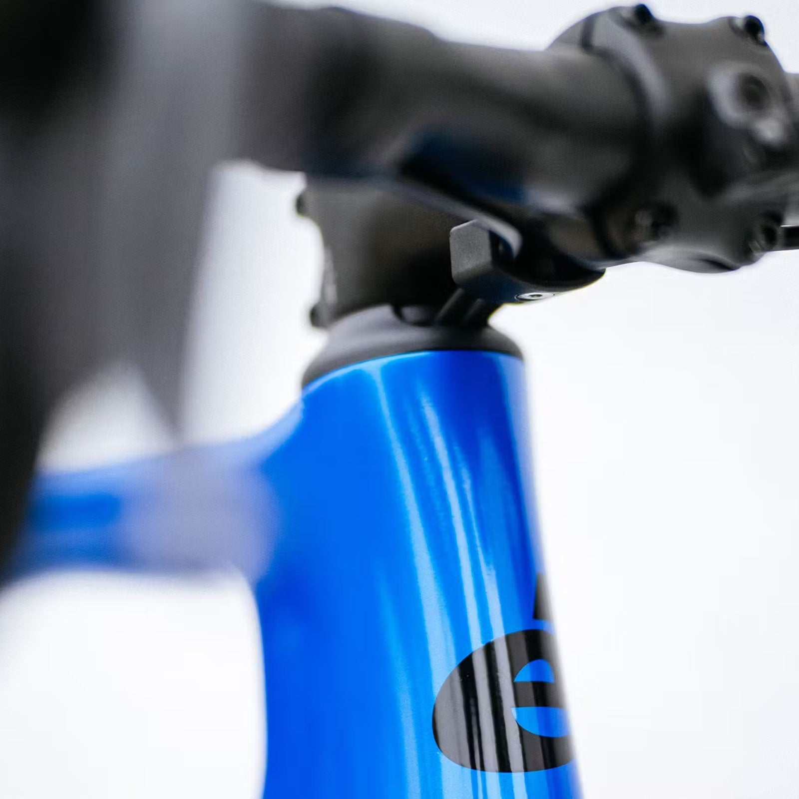 Cervélo Soloist Rival AXS (Kleur Azure) Racefiets - Complete bouw